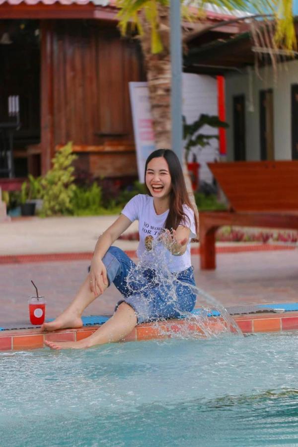 Srihome ยายศรีโฮมแอนแคมป์ปิ้ง Ban Don Tum 외부 사진